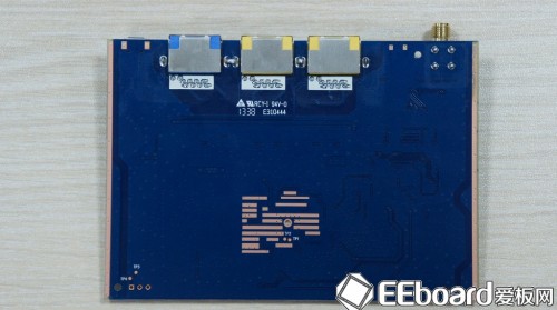 极路由HiWiFi拆解评测（图）3