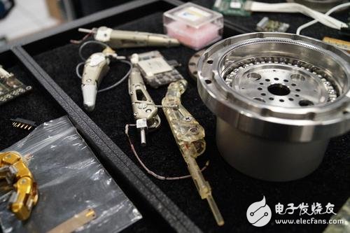 中国人均住宅_中国手机人均拥有量(3)