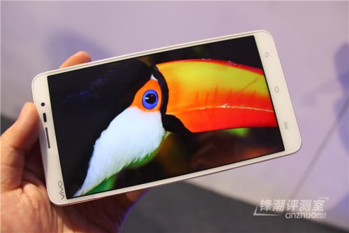 全国首发：vivo Xplay3S上手快评2