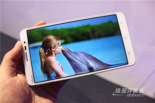 全国首发：vivo Xplay3S上手快评3
