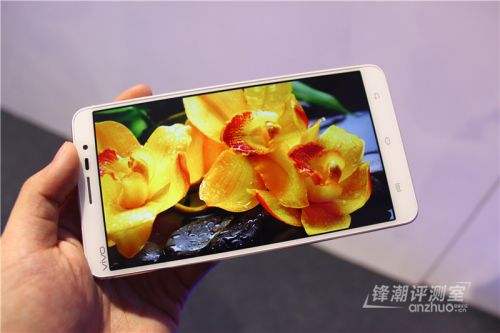 全国首发：vivo Xplay3S上手快评4