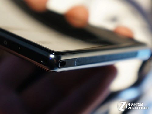 防水防尘+骁龙800 索尼Xperia Z1s试玩3
