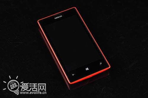 草根之王后继人 试玩入门新力将诺基亚Lumia 5252