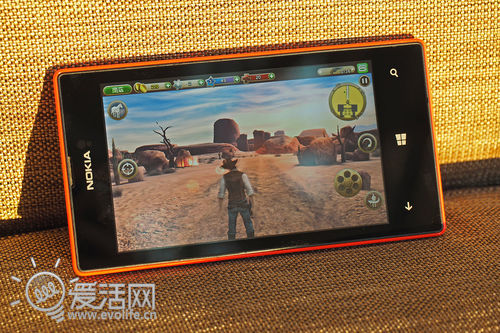 草根之王后继人 试玩入门新力将诺基亚Lumia 5250