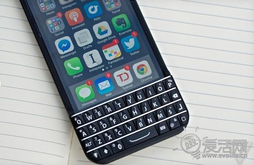 看起来很美 iPhone键盘保护壳Typo Keyboard上手体验0