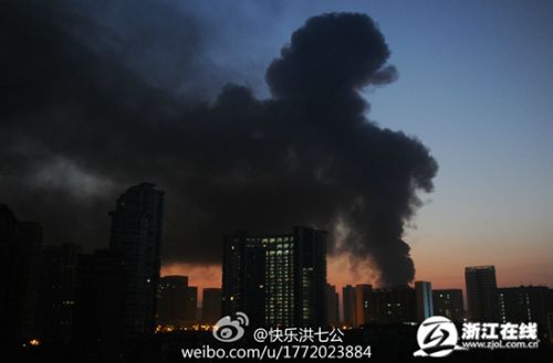 杭州海纳半导体公司厂房失火 浓烟遮天似乌云