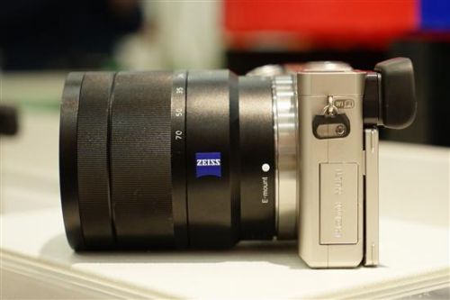 设计漂亮对焦强劲 索尼A6000真机图赏