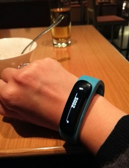 华为推7寸手机X1及智能手环TalkBand等多款产