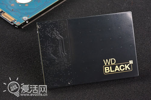 鱼与熊掌不必选择 体验WD Black2双驱动器硬盘合璧[图]9