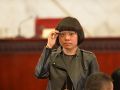两会记者佩戴谷歌眼镜采访拍摄