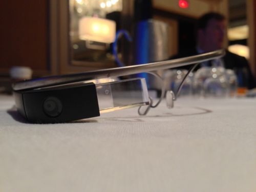 罗德岛医院测试谷歌眼镜帮助医生诊断皮肤病患者0 罗德岛医院测试谷歌眼镜帮助医生诊断皮肤病患者0