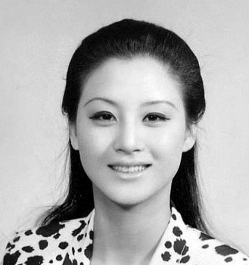 那年没有整容:上世纪的原生态韩国美女_市场行