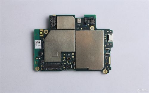 索尼国行移动版Xperia Z2完全拆解5