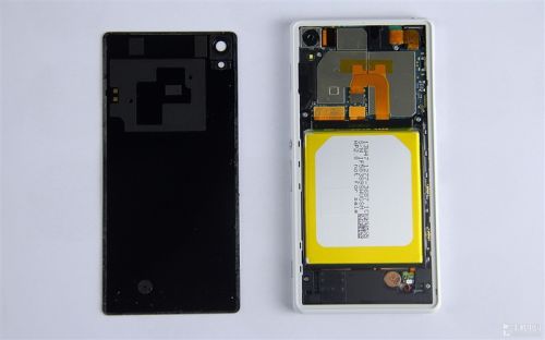 索尼国行移动版Xperia Z2完全拆解4
