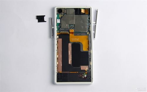 索尼国行移动版Xperia Z2完全拆解3