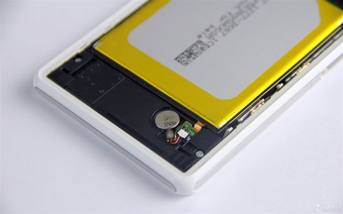 索尼国行移动版Xperia Z2完全拆解7