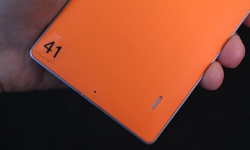这下合手了 诺基亚WP8.1新旗舰Lumia 930上手玩15