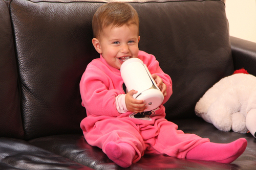 宝宝该喝多少奶?sleevely智能奶瓶告诉你