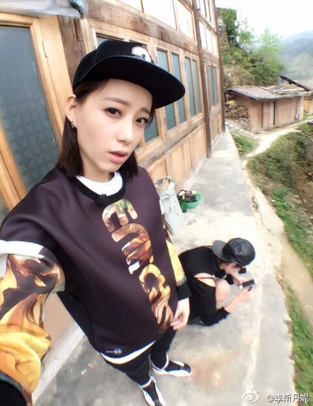 朵唯手机: 花样年华第二季开播 朵唯新代言人浮