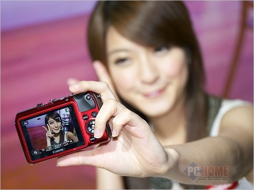 家用微单相机 佳能EOS M套机售3600元