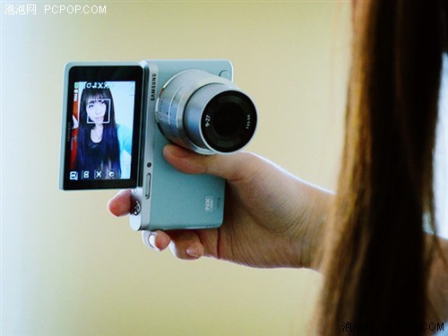 为女性量身定做 三星NXmini微单评测