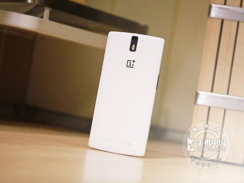 锤子还想装大牌 也不看看3000元能买到啥手机