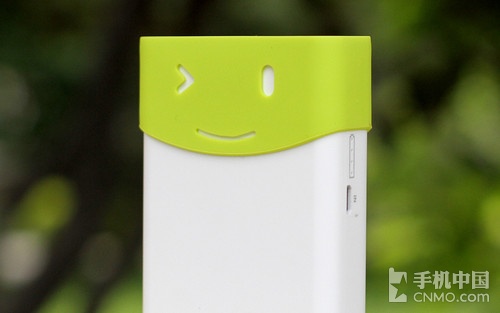 能充电能卖萌 iLIKE Emoji移动电源评测1