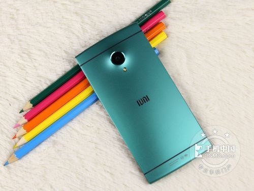 小米丢失 桂冠 一加领衔安兔兔跑分榜