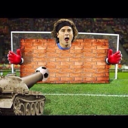 墨西哥门将逆天扑救 引全民PS膜拜