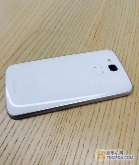 问鼎安兔兔排行榜?华为荣耀6跑分曝光