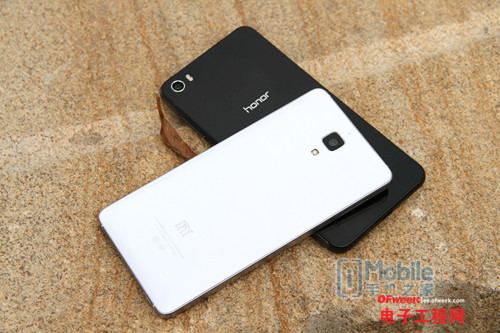 小米4\/华为荣耀6对比评测:强机PK 秒杀魅族M