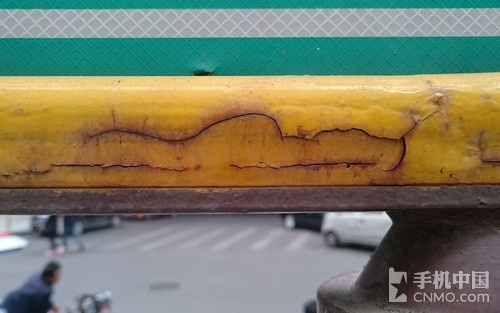 圆润设计IP68级防水 索尼Z3评测5