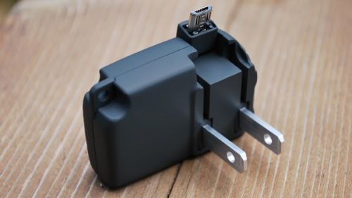 世界最小充电器:再也不用担心手机没电了