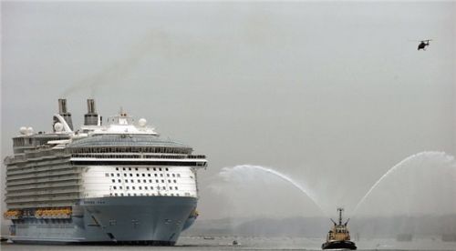 看醉了:世界最大豪华游轮像移动城市