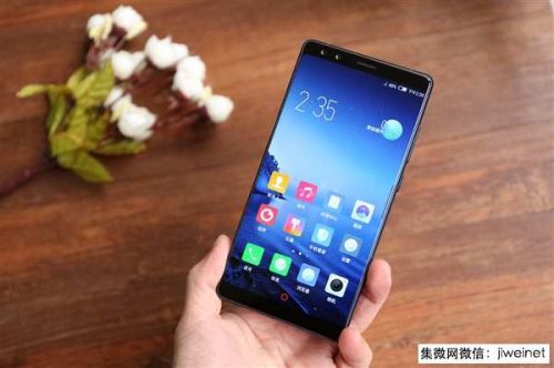 【动态】华为与英国政府签署价值262亿元五年期采购协议3