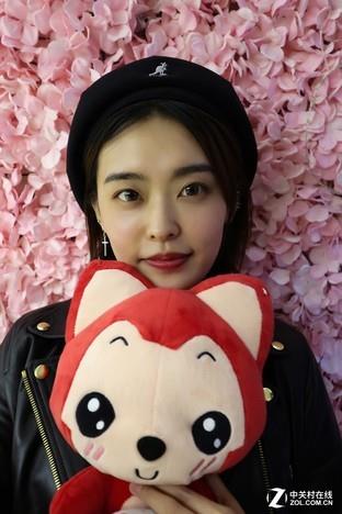 佳能M100和索尼A6000 哪个更适合女生使用?