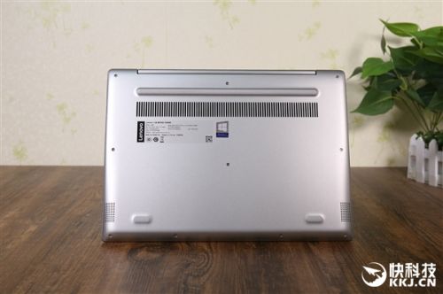 联想2018款小新潮7000笔记本开箱图赏:8代U+超高屏占