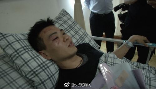 川航:向3U8633航班全体旅客致歉 机组成员状态