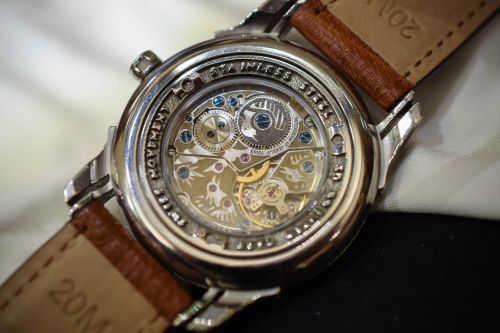 Cooksongold为3D打印手表提供18K 5N红金粉1