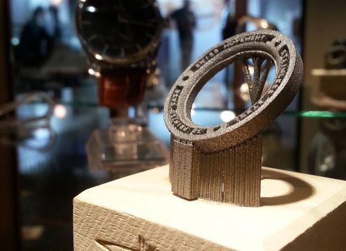 Cooksongold为3D打印手表提供18K 5N红金粉2