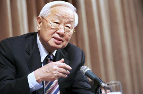 "半导体教父"张忠谋今天退休 已规划3纳米制程芯片0
