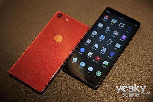 坚果PRO3曝光:配骁龙710芯片和无线充电