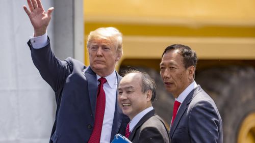 特朗普出席富士康新厂奠基 夸其是"第八大奇迹"0