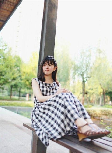 南大校花走红网络:甜美如精灵